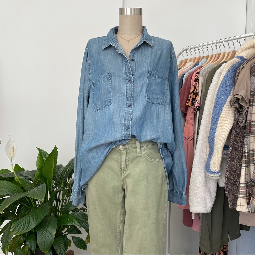 Banana Republic Boyfriend Fit Denim Shirt - Size L